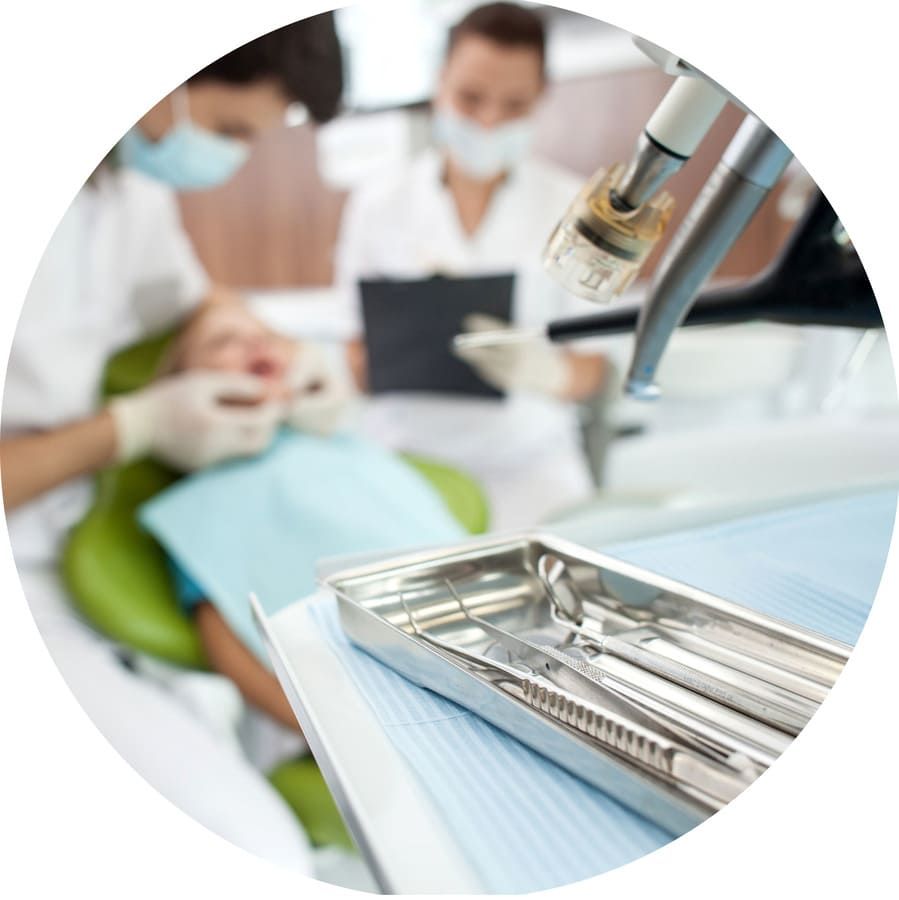 Clínica Dental Luis Miguel Ruiz implementos para odontología
